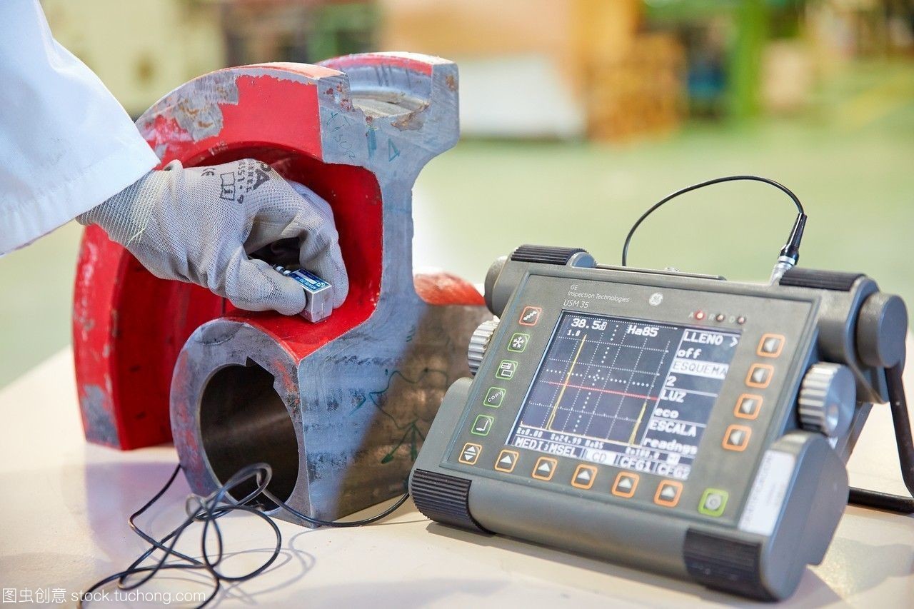 超聲波設備。金屬件缺陷的控制。無損檢測實驗室。技術服務行業。圣塞巴斯蒂安tecnalia研究和創新donostiagipuzkoa巴斯克的國家西班牙。